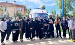 Öğrenciler yaptıklarıyla gönüllere girdi