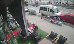 Zonguldak Caddesi'nde kaza: Otomobile çarpmamak için manevra yapan sürücü yaralandı