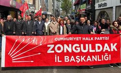 Görmemişin oğlu olmuş; çekmiş pankartı kopartmış!