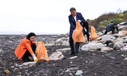 “Kanalizasyon sistemi çalışmıyor, Tahsin Erdem çöp topluyor: Önce kendi sorumluluğu!”
