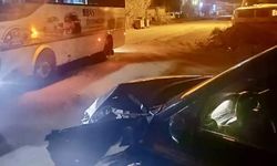 Otomobil ile halk otobüsü çarpıştı