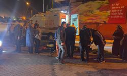 Motosiklet yola devrildi: Sürücü yaralı!