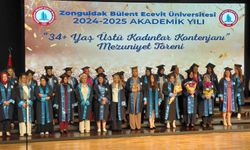 Zonguldak'ta 34 yaş üstü kadınların mezuniyet heyecanı