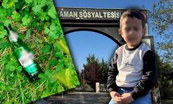Parkta bulunan şişedeki içkiyi su zannederek içen çocuk hastanelik oldu