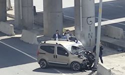 Kilimli Sahil Yolunda kaza: Bariyerlere çarptı!
