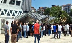13 yaşındaki çocuğun yumruğuyla kalbi duran Alperen Ömer, gözyaşlarıyla toprağa verildi