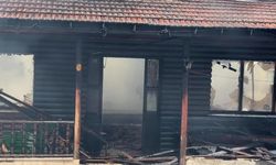 Fabrikada çıkan yangında yemekhane kullanılamaz hale geldi