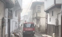 Korkutan çatı yangını