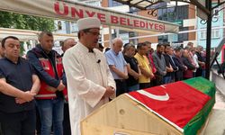 Patlamada ölen sağlık personeli, toprağa verildi