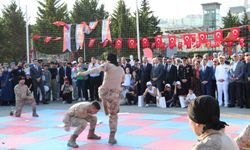 Komandoların gösterisiyle jandarma 186. yılını kutladı