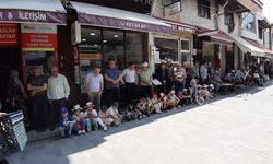 Ahilik geleneğine katılan minikler ellerini semaya açtı