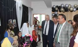 Atatürk Ortaokulu'nda kütüphane açıldı