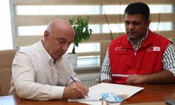 Belediye Başkanı, Gazze için kurban bağışında bulundu