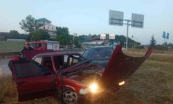 İki ayrı trafik kazası: 3 kişi yaralı!