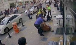 Kadınlar arasında saç saça kavga: Polis bile güçlükle ayırdı!