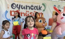 Oyuncaklar paylaşıldı, kalpler ısındı