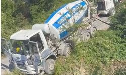 Beton mikserini çeken iş makinesinin halatı koptu: Facia ramak kala önlendi!