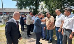 Ahmet Çolakoğlu ve Mustafa Çağlayan, vatandaşlarla bayramlaştı