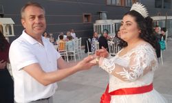 Engelli kızı için düğün yaptı: Doyasıya eğlendiler