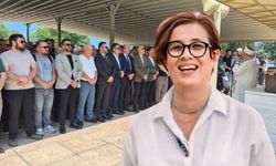 Nermin Öztürkoğlu, gözyaşlarıyla son yolculuğuna uğurlandı