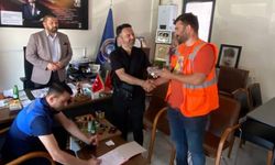Temizlik personelinden örnek davranış