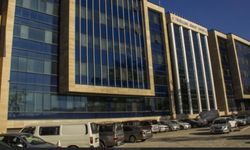 Zonguldak'ta öğrencilere taciz davası başladı: Boynundan değil yanağından öptüm!