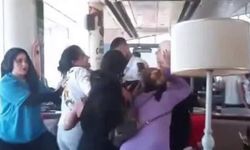 Kadınların kavgasında bardaklar havada uçuştu