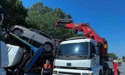 Tır kazası: Sıfır kilometre TOGG otomobiller hasar gördü, sürücü yaralandı