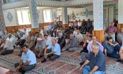 Vatandaşlar aşure programında bir araya geldiler