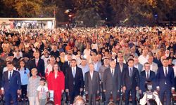 15 Temmuz Demokrasi ve Milli Birlik Günü için yüzlerce vatandaş sokağa çıktı