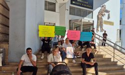 Zonguldak Belediyesi önünde oturma eylemi başladı