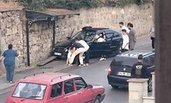Kaldırıma çıktı, durağa çarptı