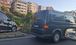 Sahil yolunda kaza: İki araç çarpıştı!
