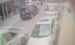 Aniden yola fırlayan çocuk hafif ticari aracın altında kaldı