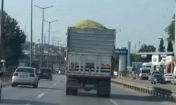 Taşıdığı yükü yola savurarak ilerledi: Cezadan kaçamadı