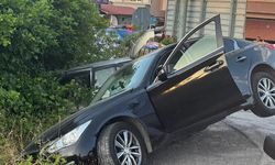 Kavşakta kaza: Aynı noktada kontrolden çıktılar, 2 yaralı