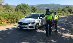 Jandarma ekiplerinden trafik denetimi