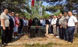 Şemsi Denizer, mezarı başında anıldı
