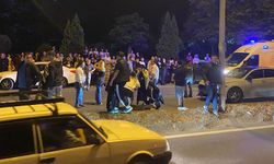Otomobil kadın yayalara çarptı: Sürücü gözaltında!