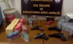 Kaçak tütüncüye operasyon: Silahlar ele geçirildi