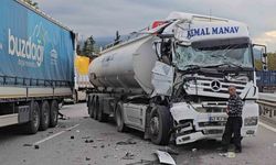 Hurdaya dönen tırdan burnu bile kanamadan çıktı