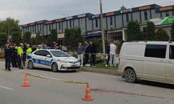 Kamyonete çarpıp devrilen motosikletin sürücüsü yaşamını yitirdi
