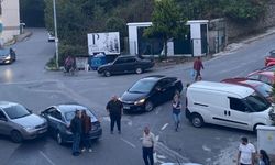 Kavaklıkta iki araç çarpıştı: Maddi hasar meydana geldi