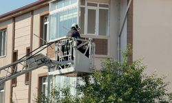 25 yaşındaki genç evinin balkonunda asılı halde bulundu