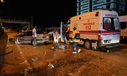 Yaralıyı kurtarmaya çalışanlara başka bir araç çarptı : 6 yaralı