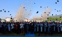 BEUN Devrek ve Gökçebey Kampüsleri 2025-2026 Akademik Yılı Mezuniyet Töreni gurur dolu anlara sahne oldu