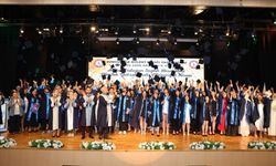 BEUN'da sağlık ordusunun yeni neferleri mezuniyet coşkusu yaşadı