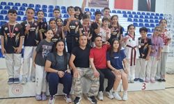Taşbacaspor, Minikler Taekwondo İl Seçmeleri'nde takım halinde şampiyon oldu