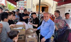 Yüzlerce vatandaşa aşure ikramı