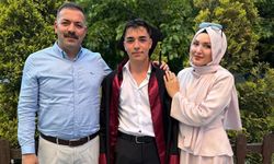 Mustafa Çağlayan, oğlu Arda Çağlayan’ın mezuniyet sevincini yaşadı